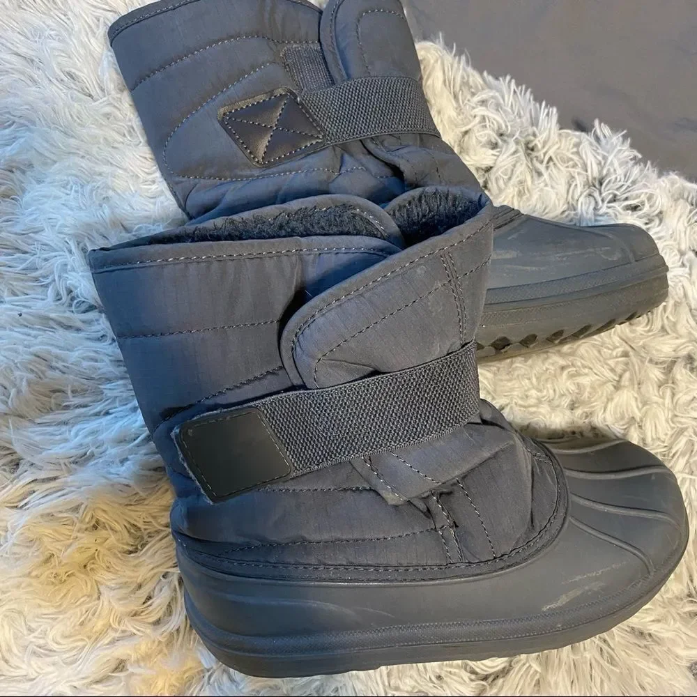 The Children’s Place ToddlerSnow Boots.